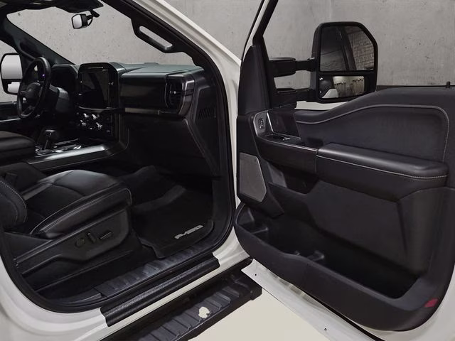 2025 Star White Metallic Tri-Coat Ford F-150 Lariat 4X4 Truck