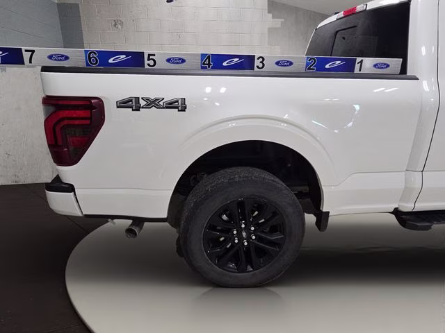 2025 Star White Metallic Tri-Coat Ford F-150 Lariat 4X4 Truck