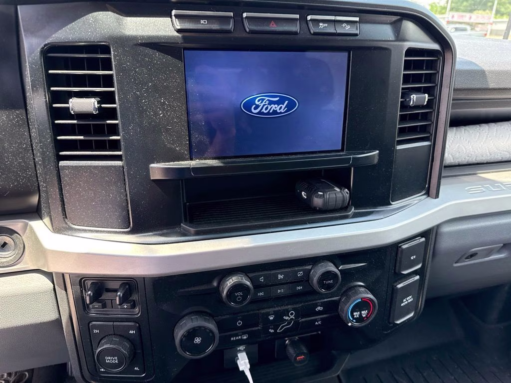 2024 Agate Black Metallic Ford Super Duty F-250 SRW XL 4X4 Truck