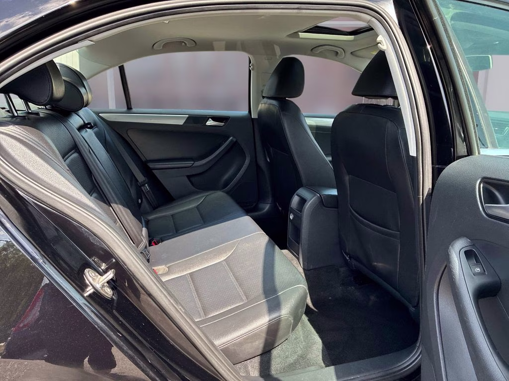 2017 Black Volkswagen Jetta 1.4T SE FWD Sedan