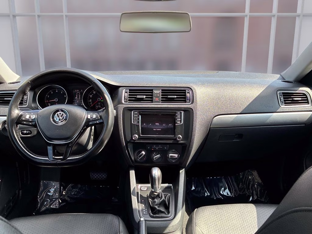 2017 Black Volkswagen Jetta 1.4T SE FWD Sedan