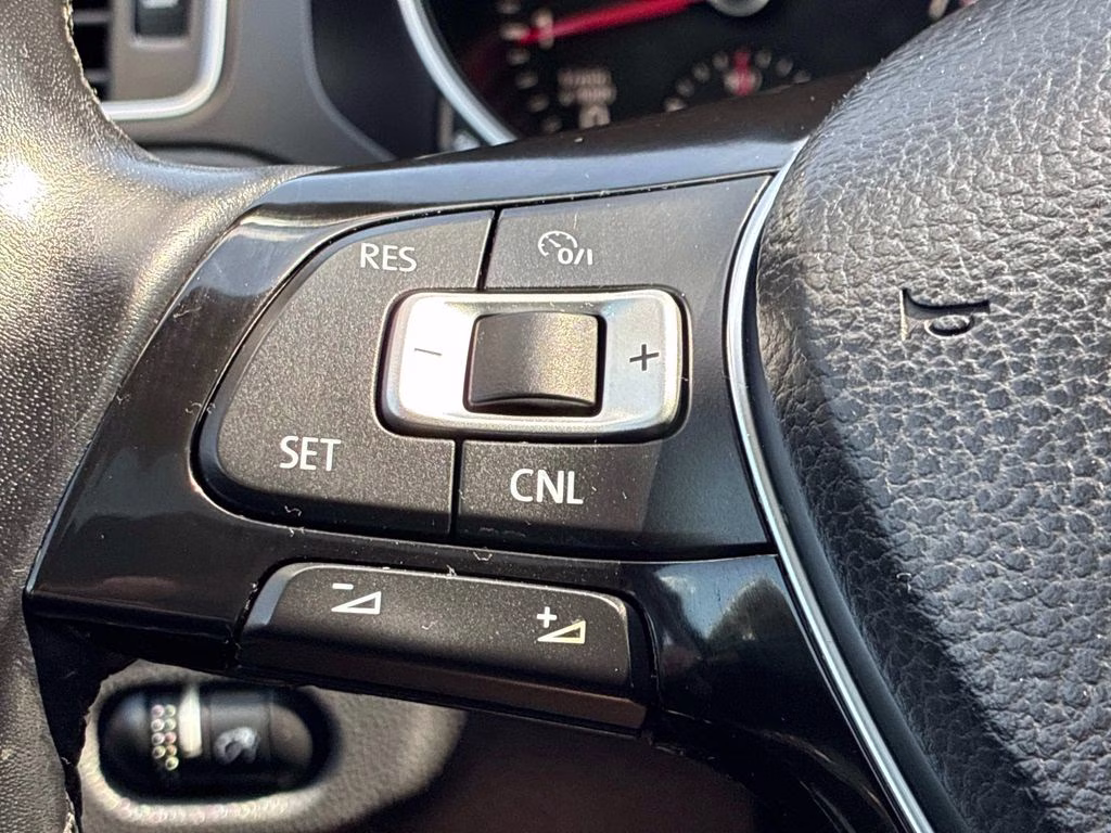 2017 Black Volkswagen Jetta 1.4T SE FWD Sedan