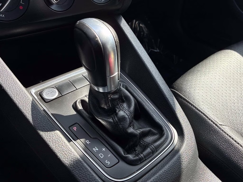 2017 Black Volkswagen Jetta 1.4T SE FWD Sedan