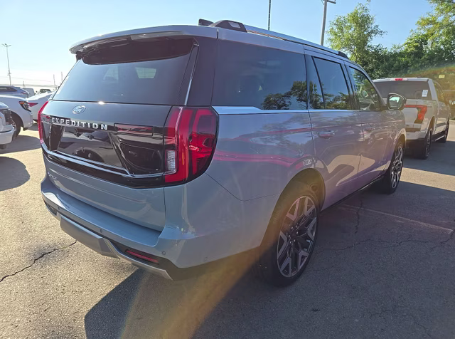 2025 Gray Metallic Ford Expedition Platinum 4X4 SUV
