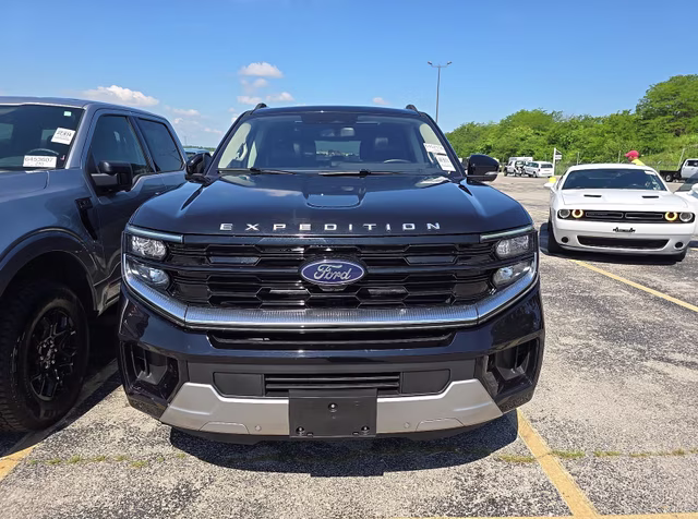 2025 Agate Black Metallic Ford Expedition Max Platinum 4X4 SUV