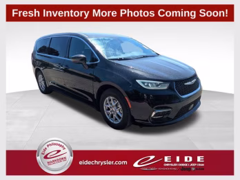 2025 Diamond Black Crystal Pearlcoat Chrysler Pacifica Select FWD Van