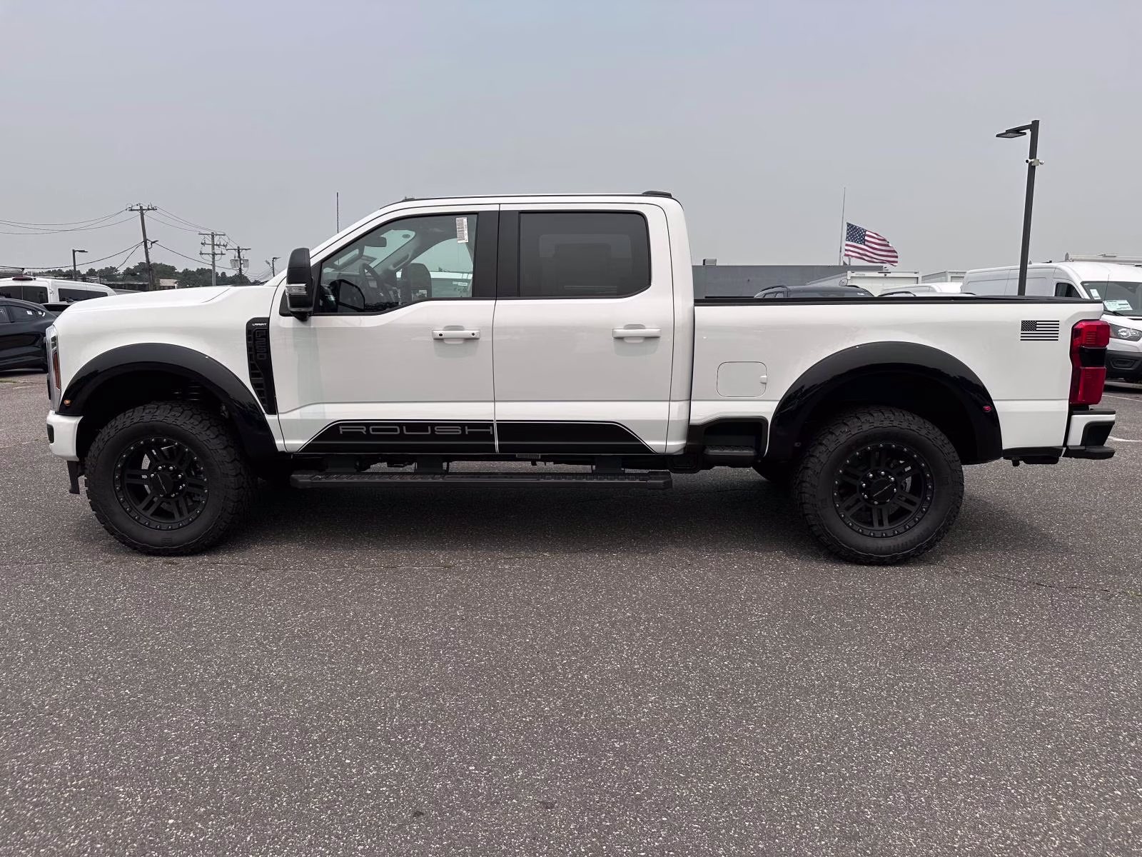 2026 Oxford White Ford Super Duty F-250 SRW Lariat Roush 4X4 Truck