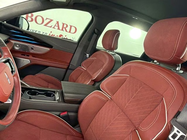 2024 White Platinum Clearcoat Metallic Lincoln Nautilus Black Label AWD SUV