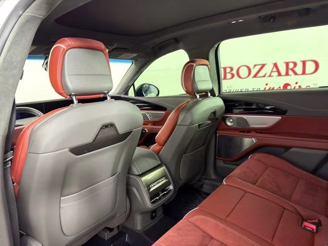 2024 White Platinum Clearcoat Metallic Lincoln Nautilus Black Label AWD SUV