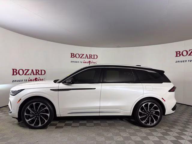 2024 White Platinum Clearcoat Metallic Lincoln Nautilus Black Label AWD SUV