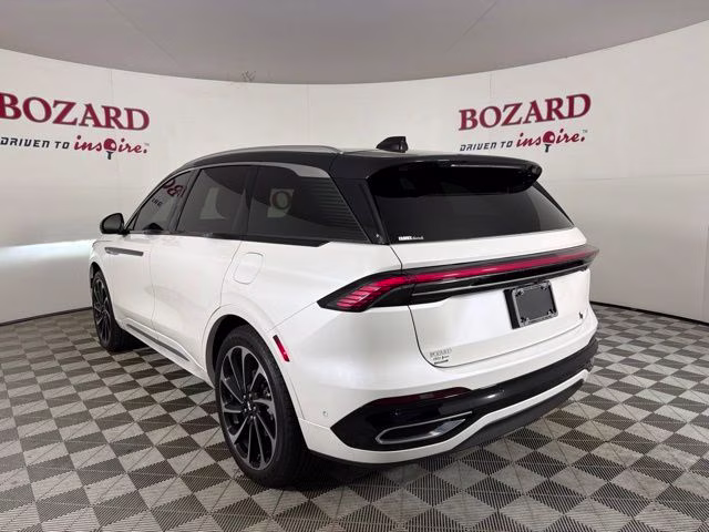 2024 White Platinum Clearcoat Metallic Lincoln Nautilus Black Label AWD SUV