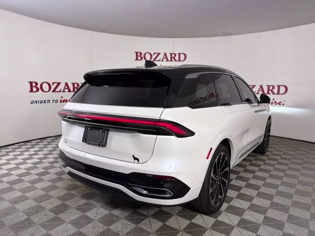2024 White Platinum Clearcoat Metallic Lincoln Nautilus Black Label AWD SUV