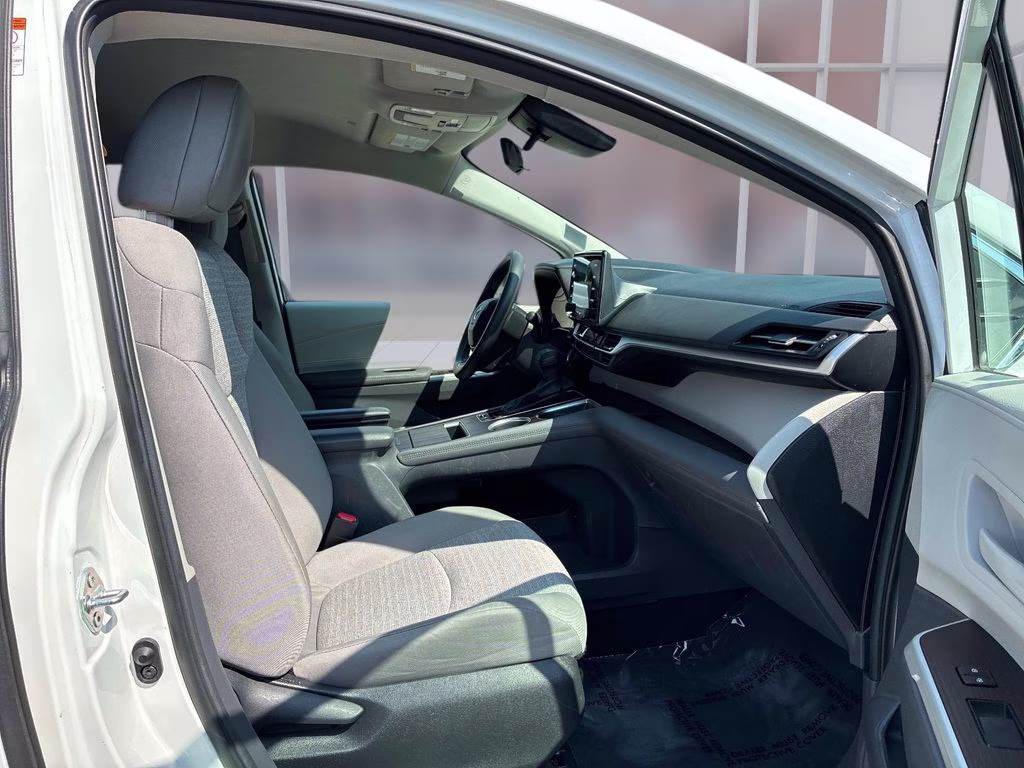 2023 Ice Toyota Sienna LE FWD Van