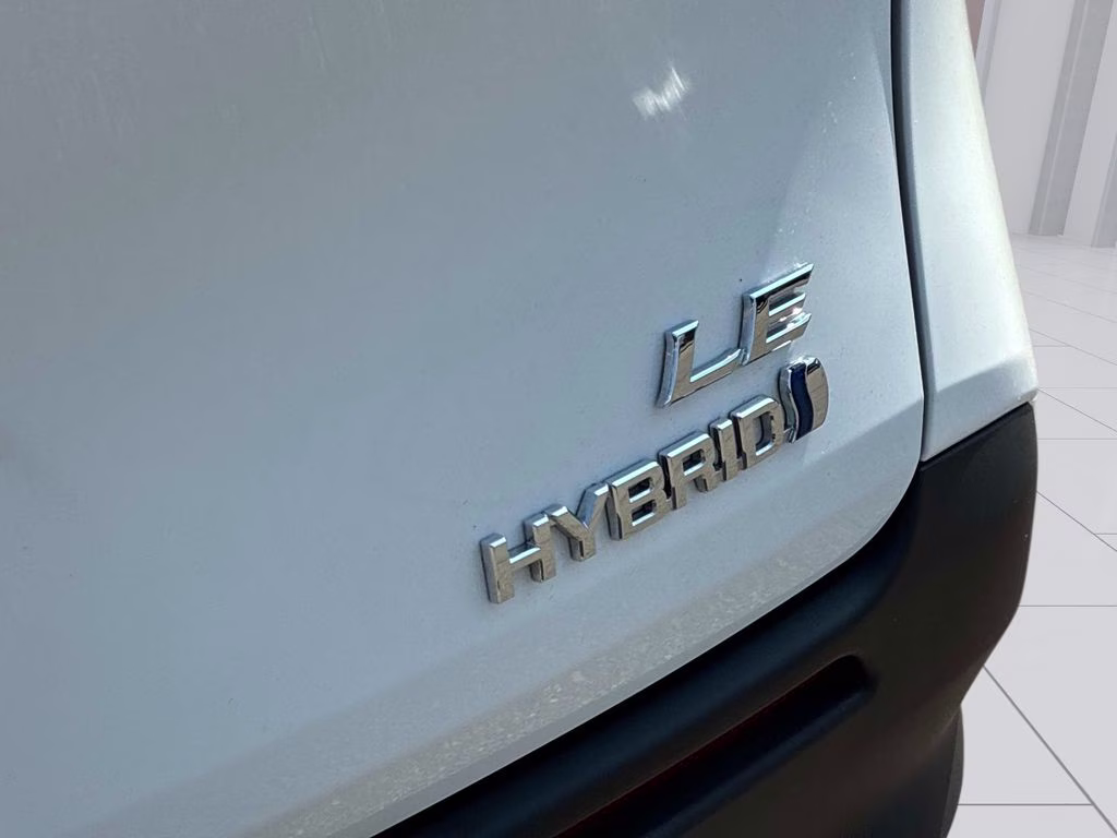 2023 Ice Toyota Sienna LE FWD Van