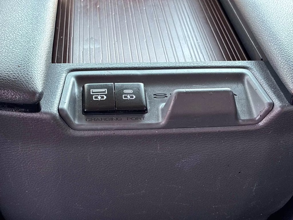 2023 Ice Toyota Sienna LE FWD Van