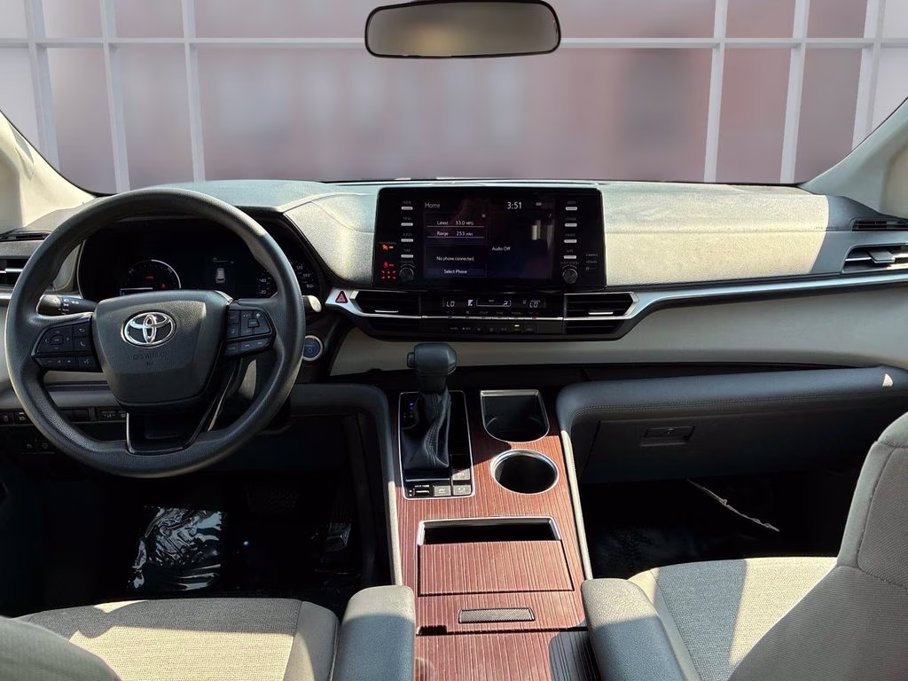 2023 Ice Toyota Sienna LE FWD Van