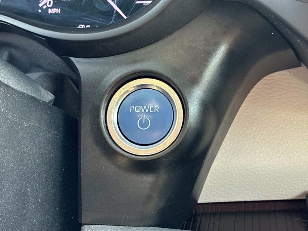 2023 Ice Toyota Sienna LE FWD Van