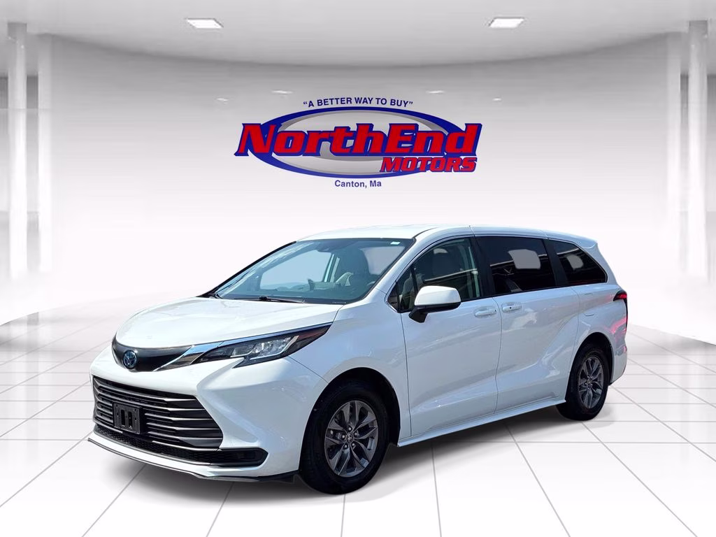 2023 Ice Toyota Sienna LE FWD Van