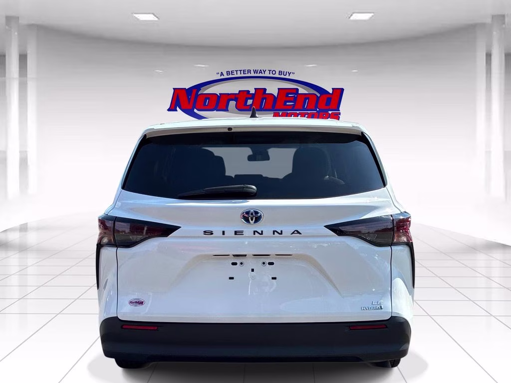 2023 Ice Toyota Sienna LE FWD Van