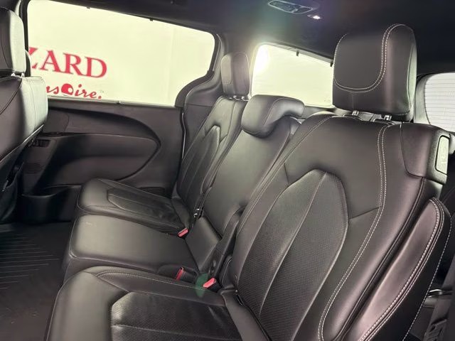 2018 Billet Silver Metallic Chrysler Pacifica Touring L FWD Van