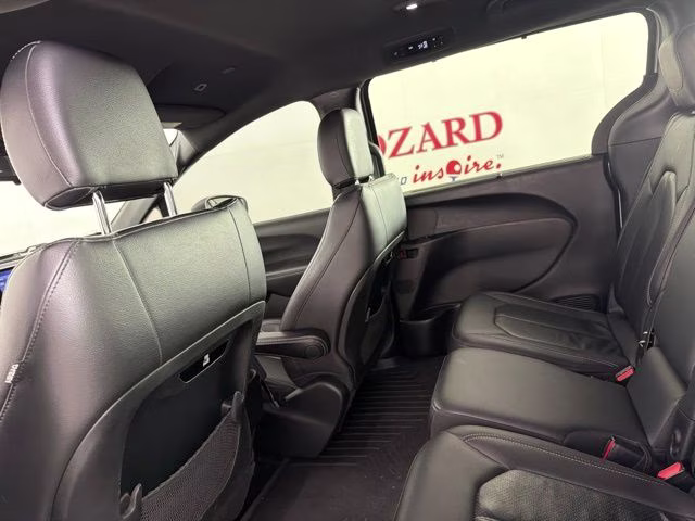 2018 Billet Silver Metallic Chrysler Pacifica Touring L FWD Van