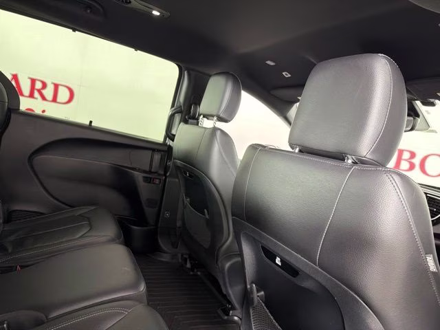 2018 Billet Silver Metallic Chrysler Pacifica Touring L FWD Van