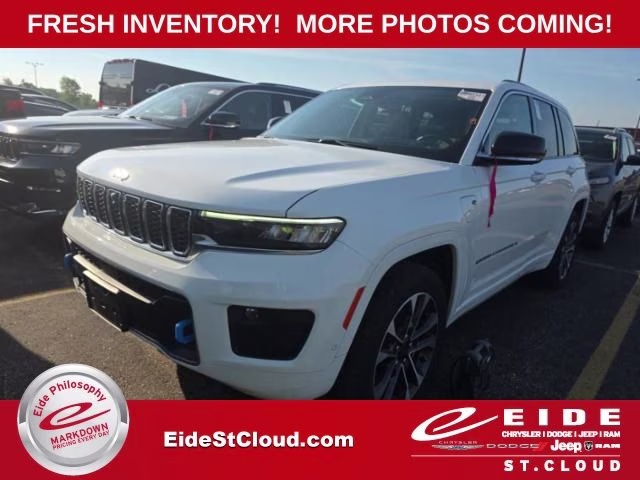 2022 Bright White Clearcoat Jeep Grand Cherokee Overland 4xe 4X4 SUV