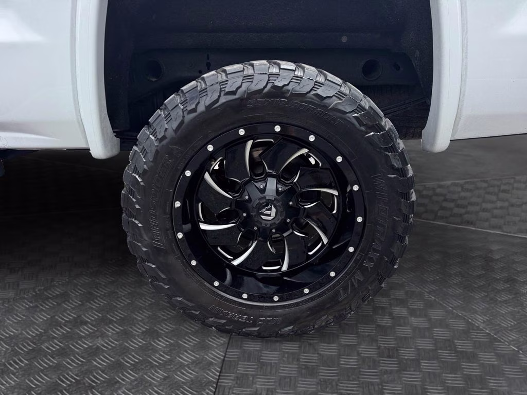 2018 White GMC Sierra 1500 SLE 4X4 Truck