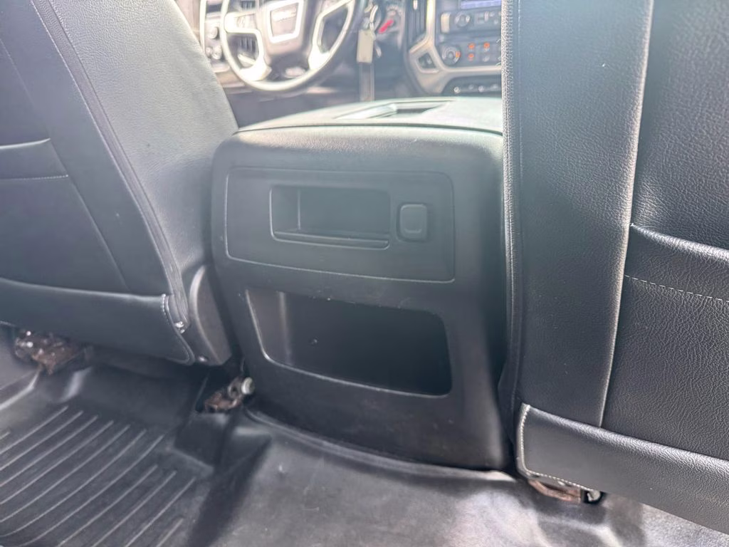 2018 White GMC Sierra 1500 SLE 4X4 Truck