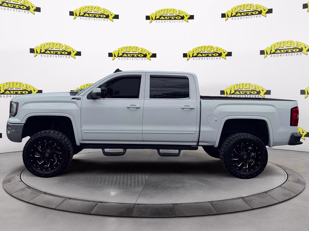2018 White GMC Sierra 1500 SLE 4X4 Truck
