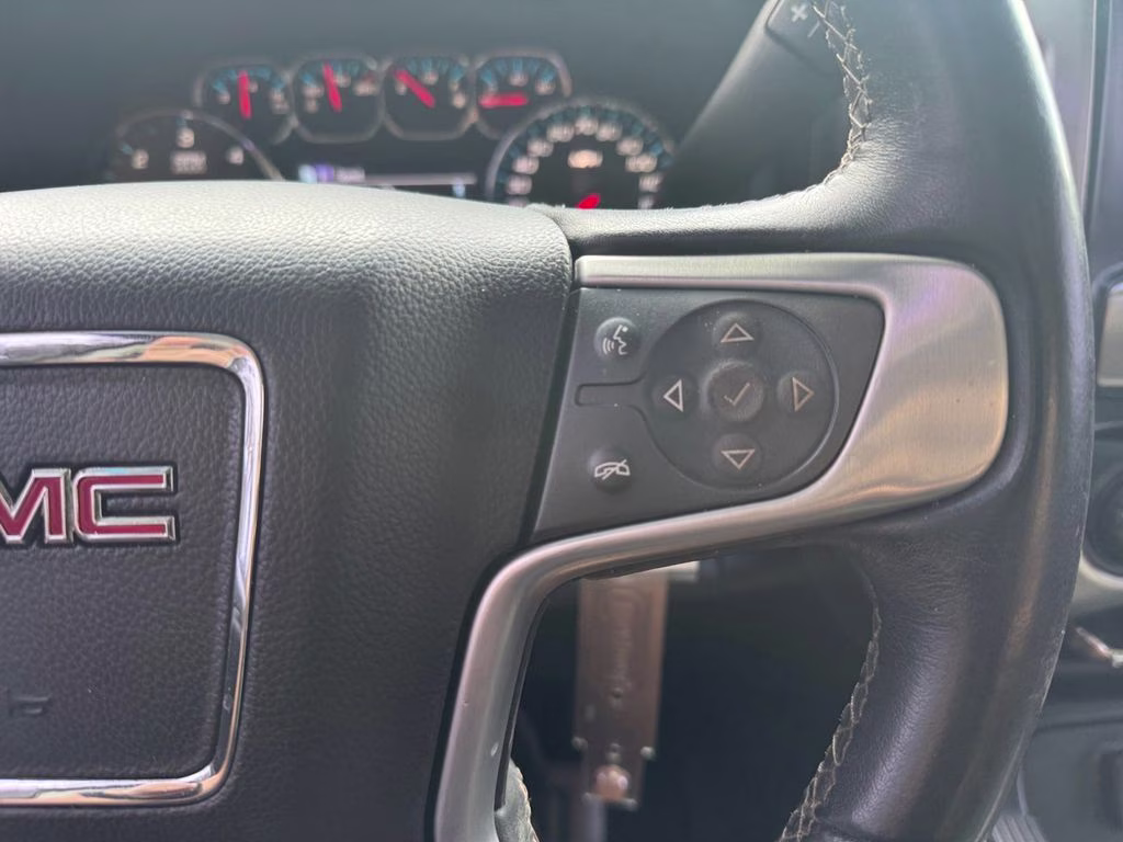 2018 White GMC Sierra 1500 SLE 4X4 Truck