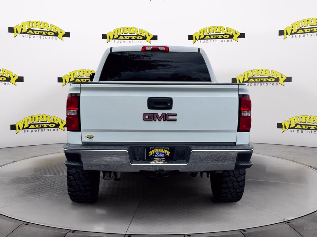 2018 White GMC Sierra 1500 SLE 4X4 Truck