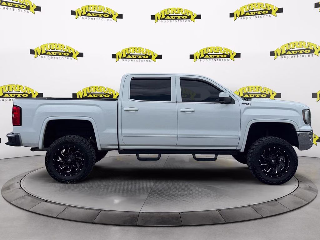 2018 White GMC Sierra 1500 SLE 4X4 Truck