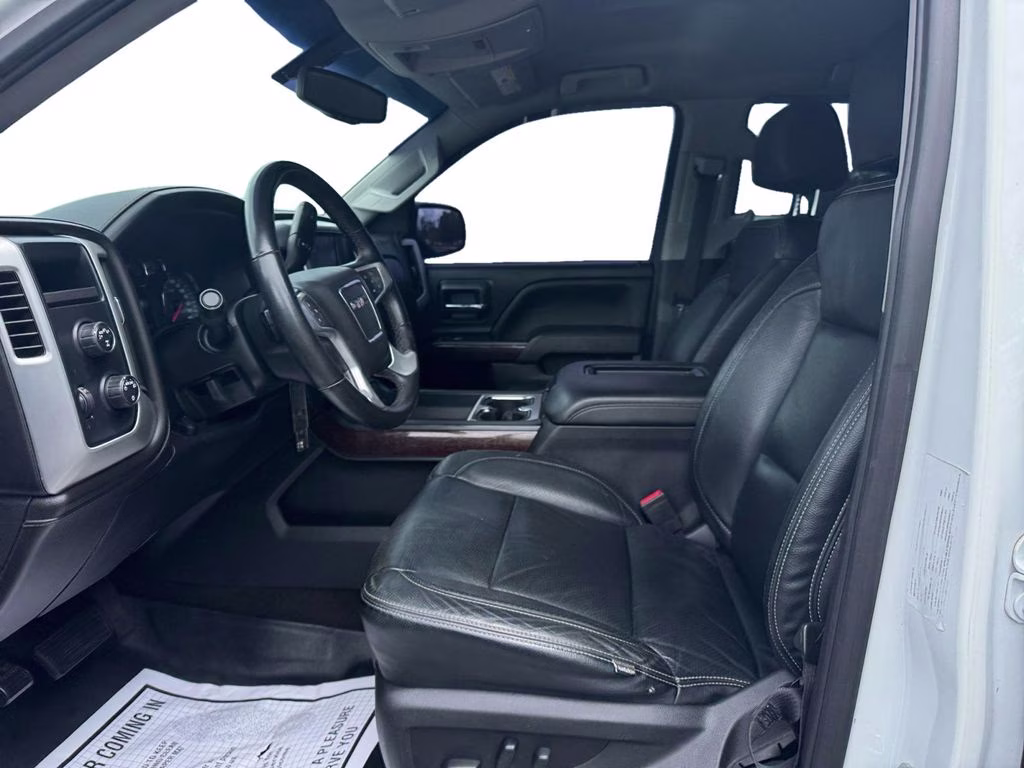 2018 White GMC Sierra 1500 SLE 4X4 Truck