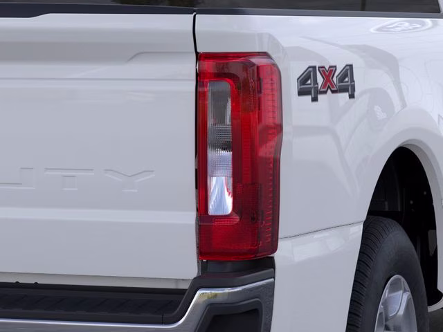 2026 Oxford White Ford Super Duty F-250 SRW XLT 4X4 Truck