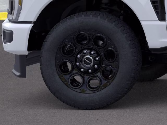 2026 Oxford White Ford Super Duty F-250 SRW Lariat 4X4 Truck