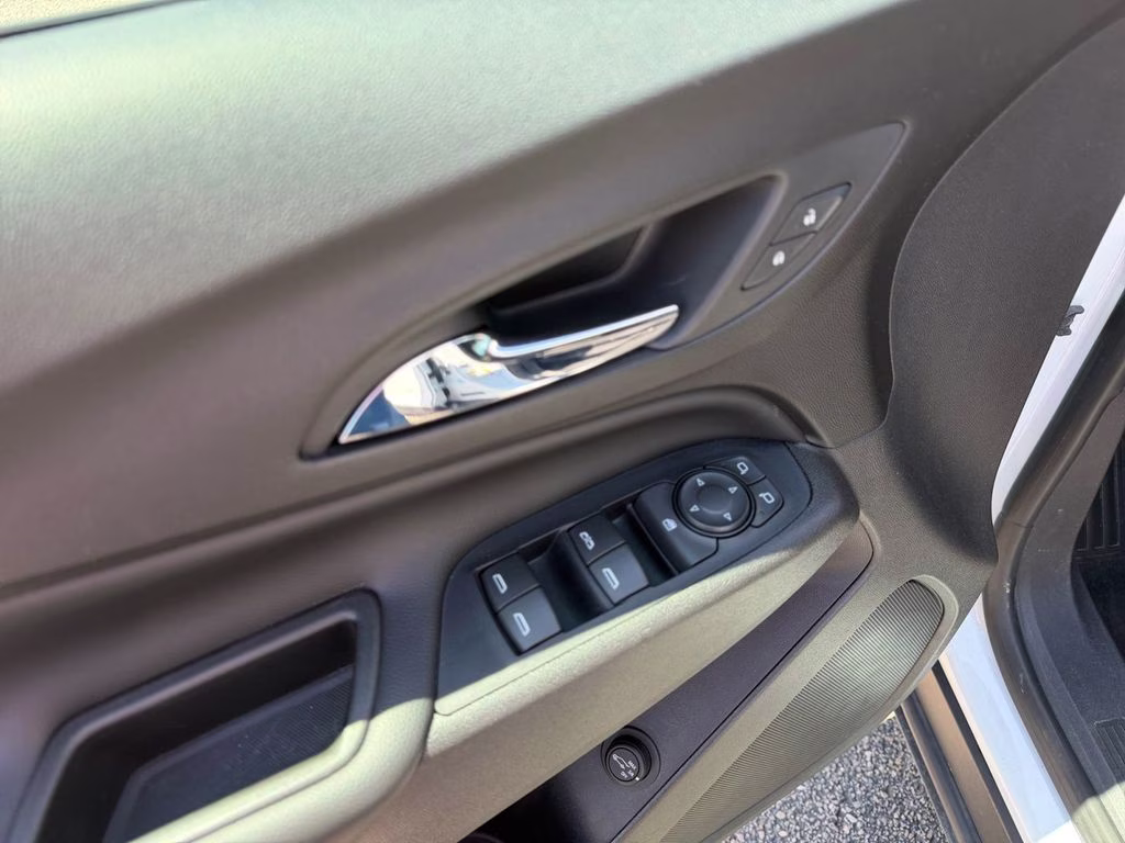 2019 Summit White Chevrolet Equinox LT w/Driver Confidence & Convenience Pkg AWD SUV