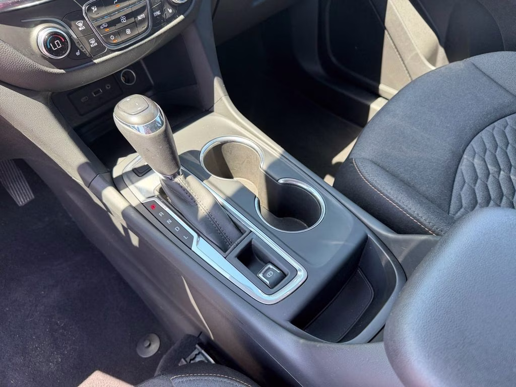 2019 Summit White Chevrolet Equinox LT w/Driver Confidence & Convenience Pkg AWD SUV
