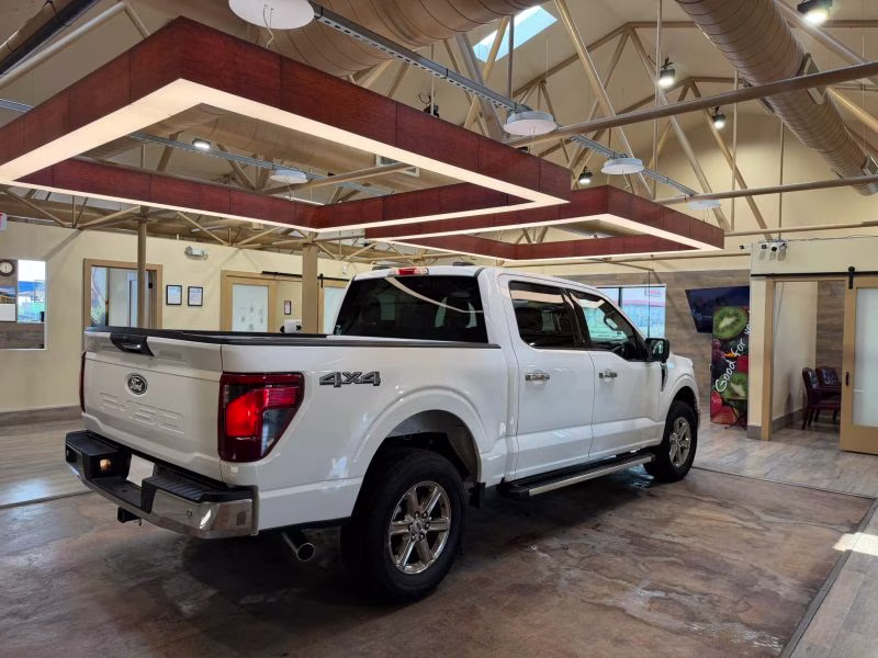 2024 Ford F150 SuperCrew Cab XLT Pickup 4D 6 1/2 ft 4X4
