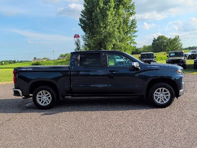 2020 Northsky Blue Metallic Chevrolet Silverado 1500 LT 4X4 Truck
