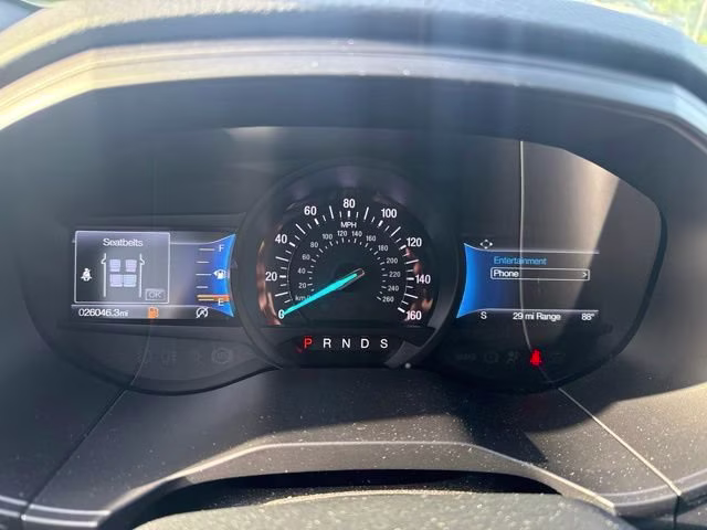 2022 Star White Metallic Tri-Coat Ford Edge ST-Line AWD SUV