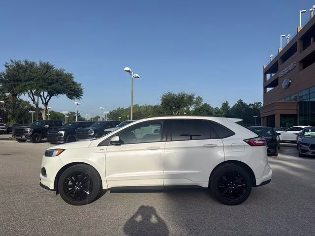 2022 Star White Metallic Tri-Coat Ford Edge ST-Line AWD SUV