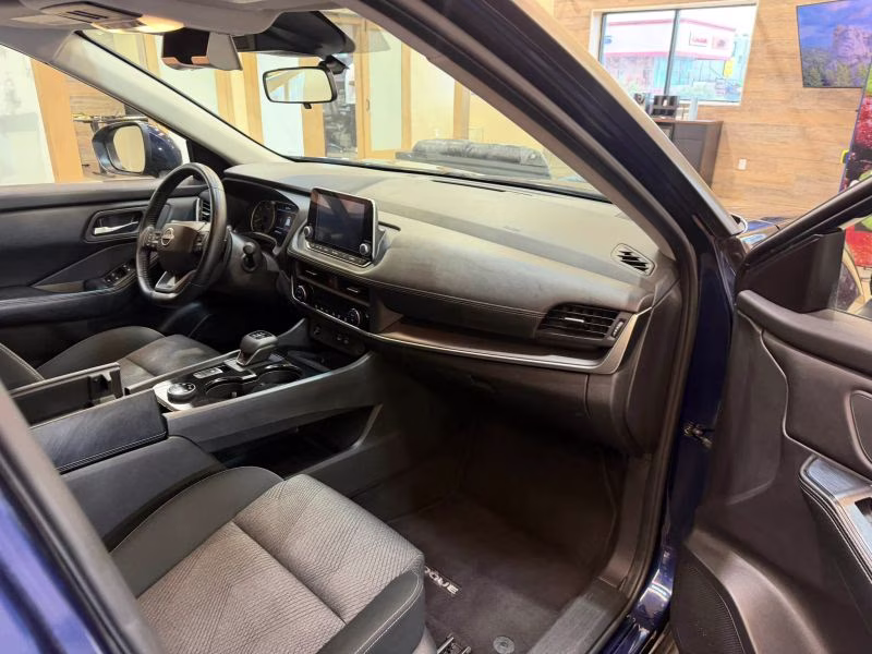 2025 Nissan Rogue SV Sport Utility 4D AWD
