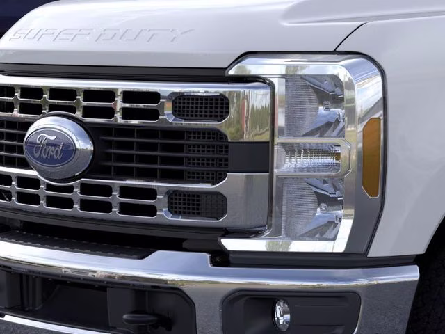 2026 Oxford White Ford Super Duty F-350 SRW XLT 168 WB 4X4 Chassis