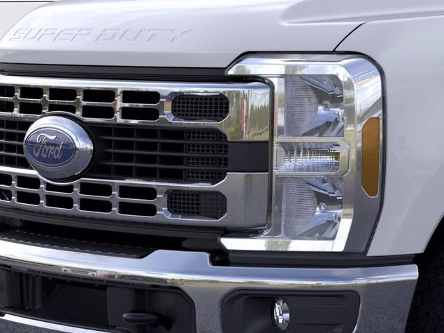 2026 Oxford White Ford Super Duty F-350 SRW XLT 168 WB 4X4 Chassis