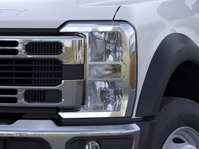 2026 Oxford White Ford F-600SD XLT 145 WB 4X4 Chassis