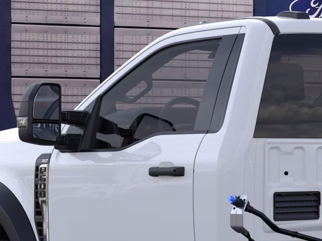 2026 Oxford White Ford F-600SD XLT 145 WB 4X4 Chassis