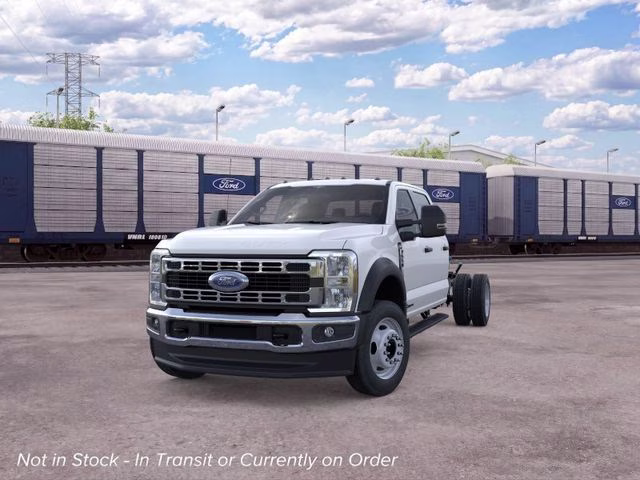 2026 Oxford White Ford Super Duty F-550 DRW XLT DRW 4X4 Chassis