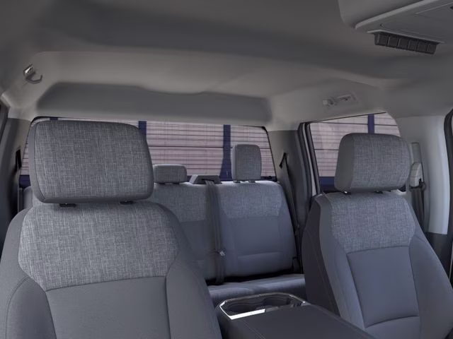 2026 Oxford White Ford Super Duty F-550 DRW XLT DRW 4X4 Chassis