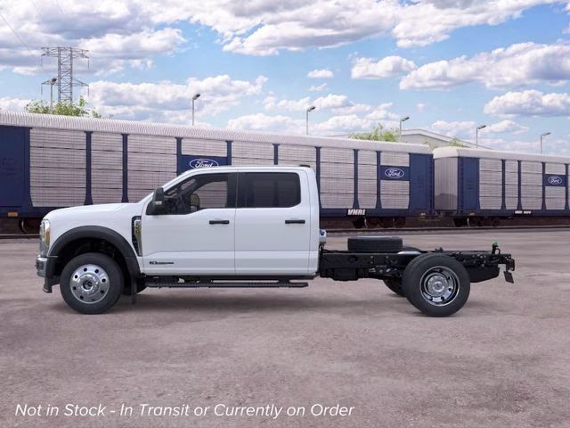 2026 Oxford White Ford Super Duty F-550 DRW XLT DRW 4X4 Chassis